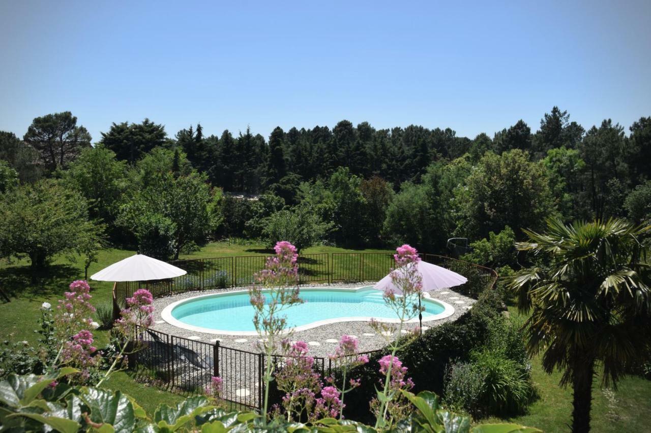 Hotel Ombre Bleue Du Figuier, Ailhon Extérieur photo